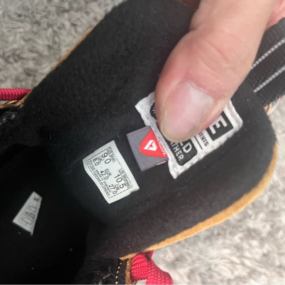 Vans Tan High-Top Sneakers with Red Laces - Picture 3 of 4